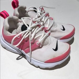 Nike girls running sneaker size 12C  844764-106